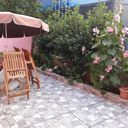 Hotel apartamentowy Golden Life *