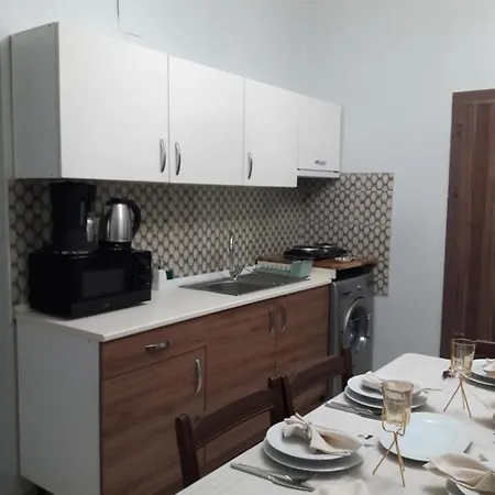 Hotel apartamentowy Golden Life *